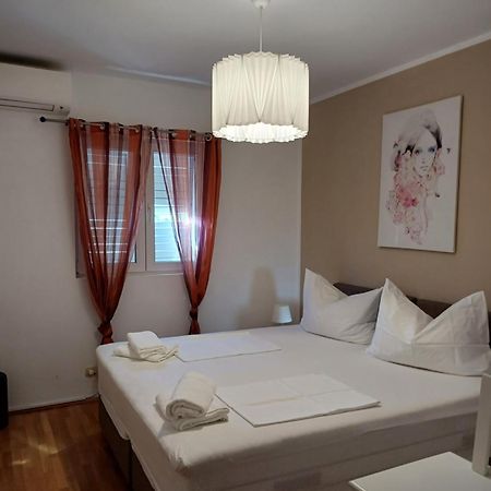 Apartman Laura Galileo Blizu Centra I Plaze Makarska Exterior photo